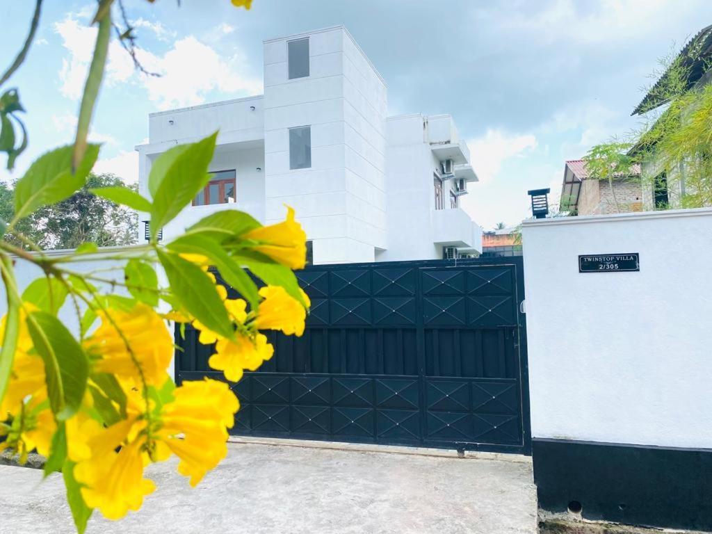 Twinstop Villa Minuwangoda Exterior foto